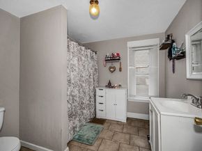 71 Snow St, Fitchburg MA 01420