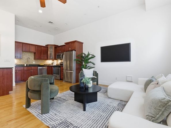 87 Franklin St 105, Quincy MA 02169