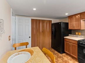 127 Greenbrook Dr 127, Stoughton MA 02072