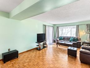 127 Greenbrook Dr 127, Stoughton MA 02072