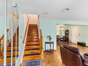 127 Greenbrook Dr 127, Stoughton MA 02072