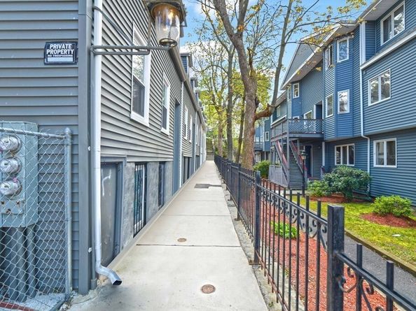 3 Saint James Pl 3, Boston MA 02119