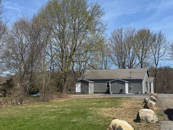 84 Hammond Street, Bridgewater MA 02324
