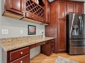 320 Lincoln Circle, Northbridge MA 01534