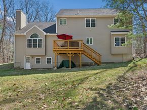 320 Lincoln Circle, Northbridge MA 01534