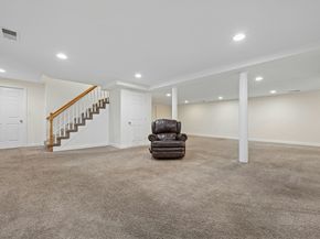 320 Lincoln Circle, Northbridge MA 01534
