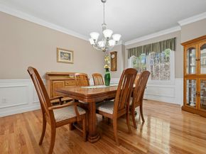 320 Lincoln Circle, Northbridge MA 01534
