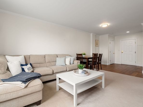 65 Chelsea St 203, Boston MA 02129