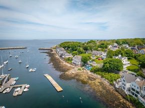 7 Atlantic Ave, Rockport MA 01966