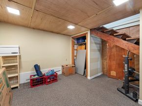 303 Lakeshore Dr, Marlborough MA 01752