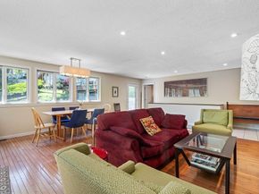 303 Lakeshore Dr, Marlborough MA 01752