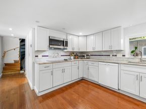 303 Lakeshore Dr, Marlborough MA 01752
