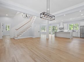 786 Main St, Hudson MA 01749
