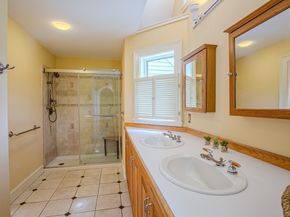 438 Merrimac St, Newburyport MA 01950