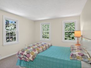 11 Chickadee Dr, Norfolk MA 02056