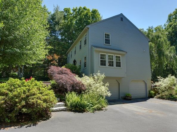 11 Chickadee Dr, Norfolk MA 02056