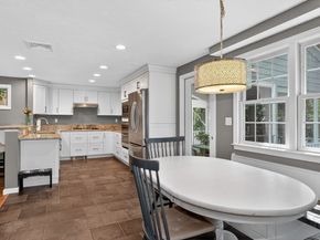 11 Chickadee Dr, Norfolk MA 02056