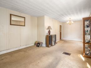 25 Curve St, Newton MA 02465