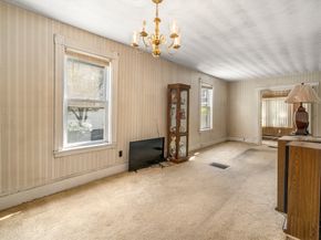 25 Curve St, Newton MA 02465