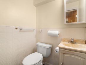 25 Curve St, Newton MA 02465