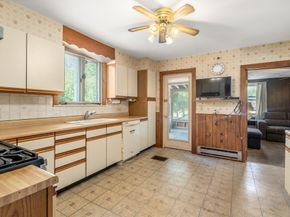 25 Curve St, Newton MA 02465