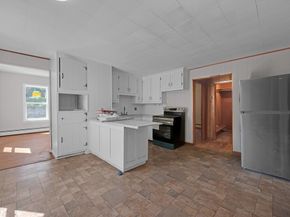 47 Morris St, Southbridge MA 01550
