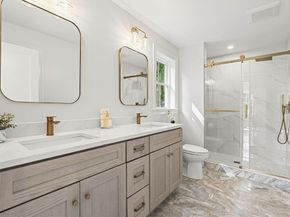 5 Ciaramitaro Ct, Gloucester MA 01930