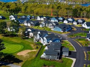 15 Beacon St 15, Wareham MA 02558