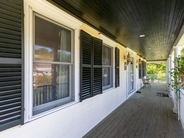 214 Presidential Dr, Abington MA 02351