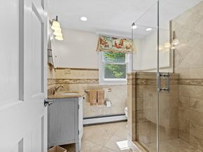 214 Presidential Dr, Abington MA 02351