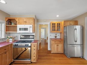 10 Charlotte Road, Marblehead MA 01945