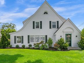 10 Charlotte Road, Marblehead MA 01945