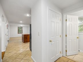89 Old Andover Rd, North Reading MA 01864