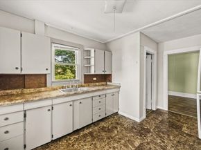 56 Everett St, Middleboro MA 02346