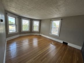 29 Oakland Ave, Everett MA 02149