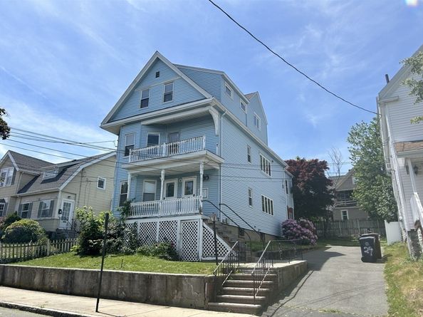 29 Oakland Ave, Everett MA 02149