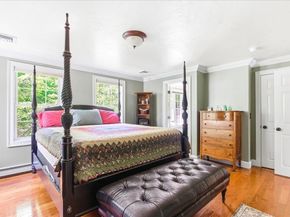 137 Cedar St, Middleboro MA 02346