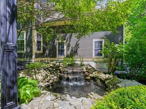 137 Cedar St, Middleboro MA 02346