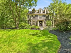 137 Cedar St, Middleboro MA 02346