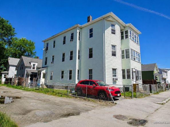8 Douglas Street, Worcester MA 01603