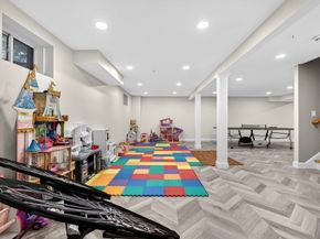 680 South Ave 7, Weston MA 02493