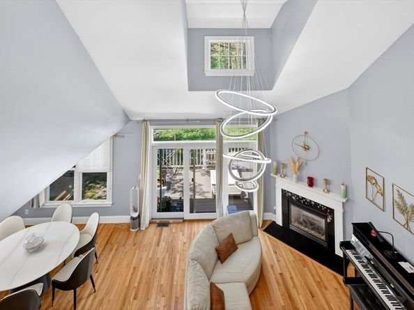 680 South Ave 7, Weston MA 02493
