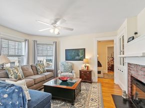 51 Gooch St, Melrose MA 02176
