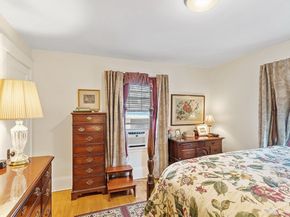 51 Gooch St, Melrose MA 02176