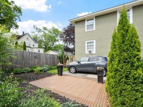 51 Gooch St, Melrose MA 02176