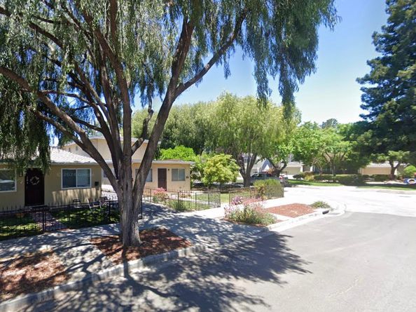 284 Elmwood Street, Mountain View CA 94043
