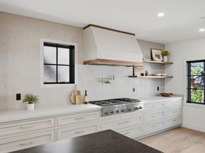 1548 Cypress Avenue, Burlingame CA 94010