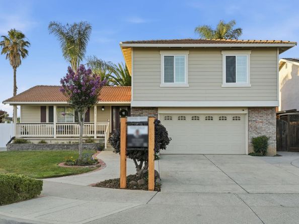 495 London Drive, Gilroy CA 95020