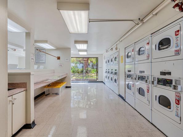 3 Admiral Drive F267, Emeryville CA 94608