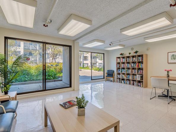 3 Admiral Drive F267, Emeryville CA 94608